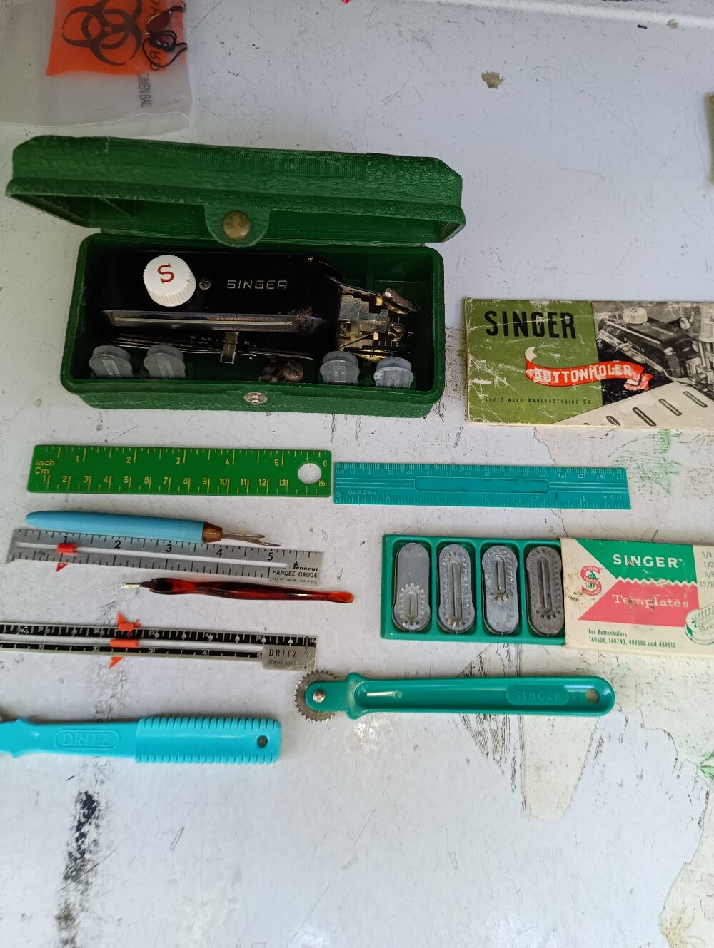 Singer Button Holer